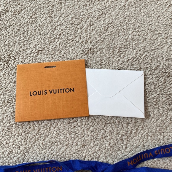 Louis Vuitton Gift Box / Gift Tag - Picture 3 of 10